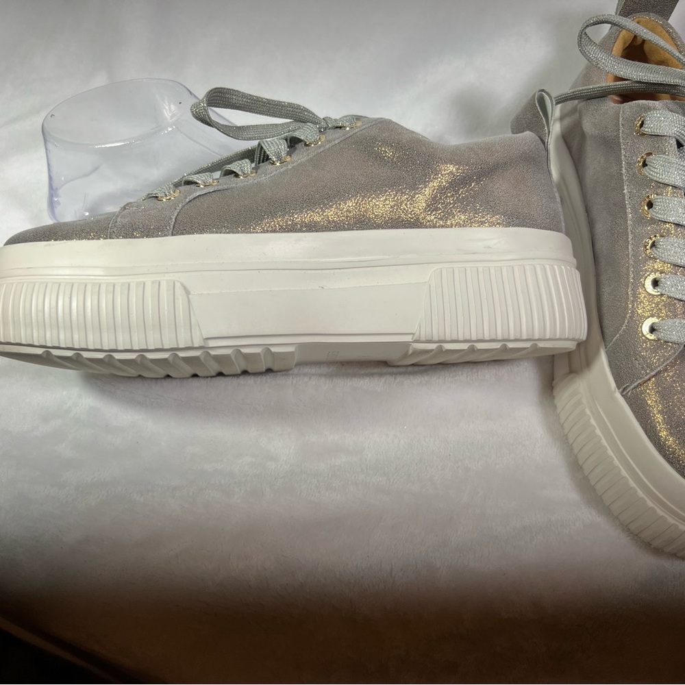 J/SLIDES Gray with Gold Metallic Finish Lace Up Shoes Leather Upper Size 6 - Picture 5 of 14